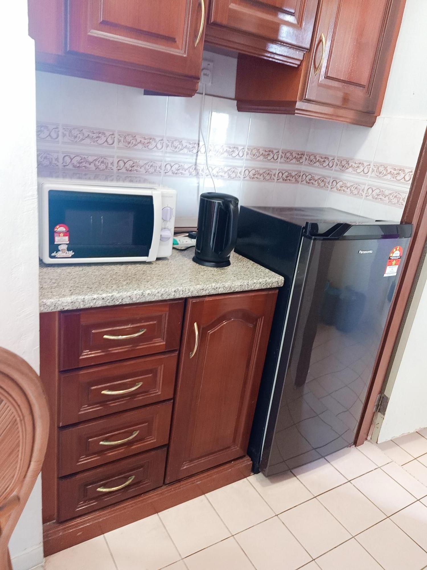 2 Glory Apartment *